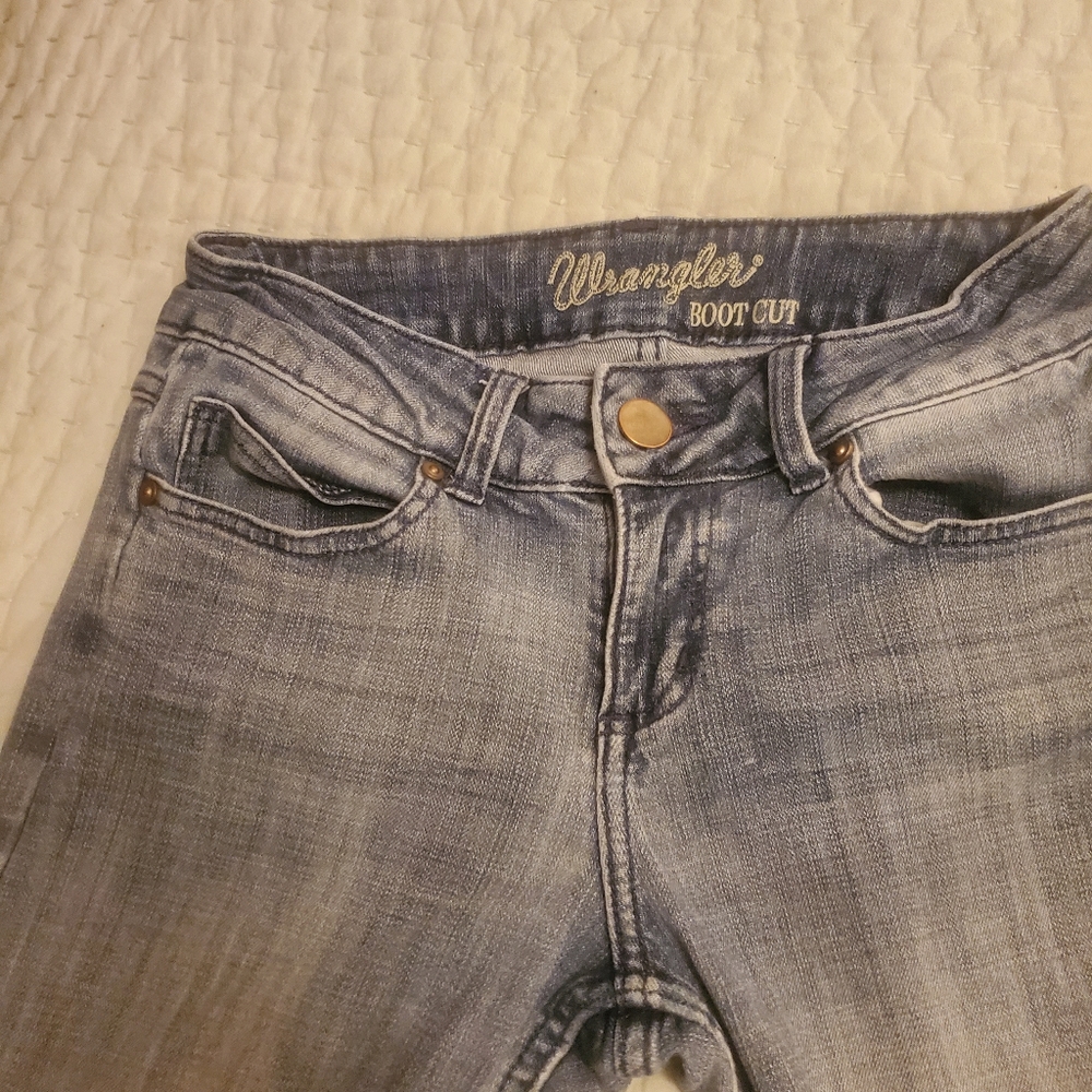 Womans Wranglers boot cut jeans